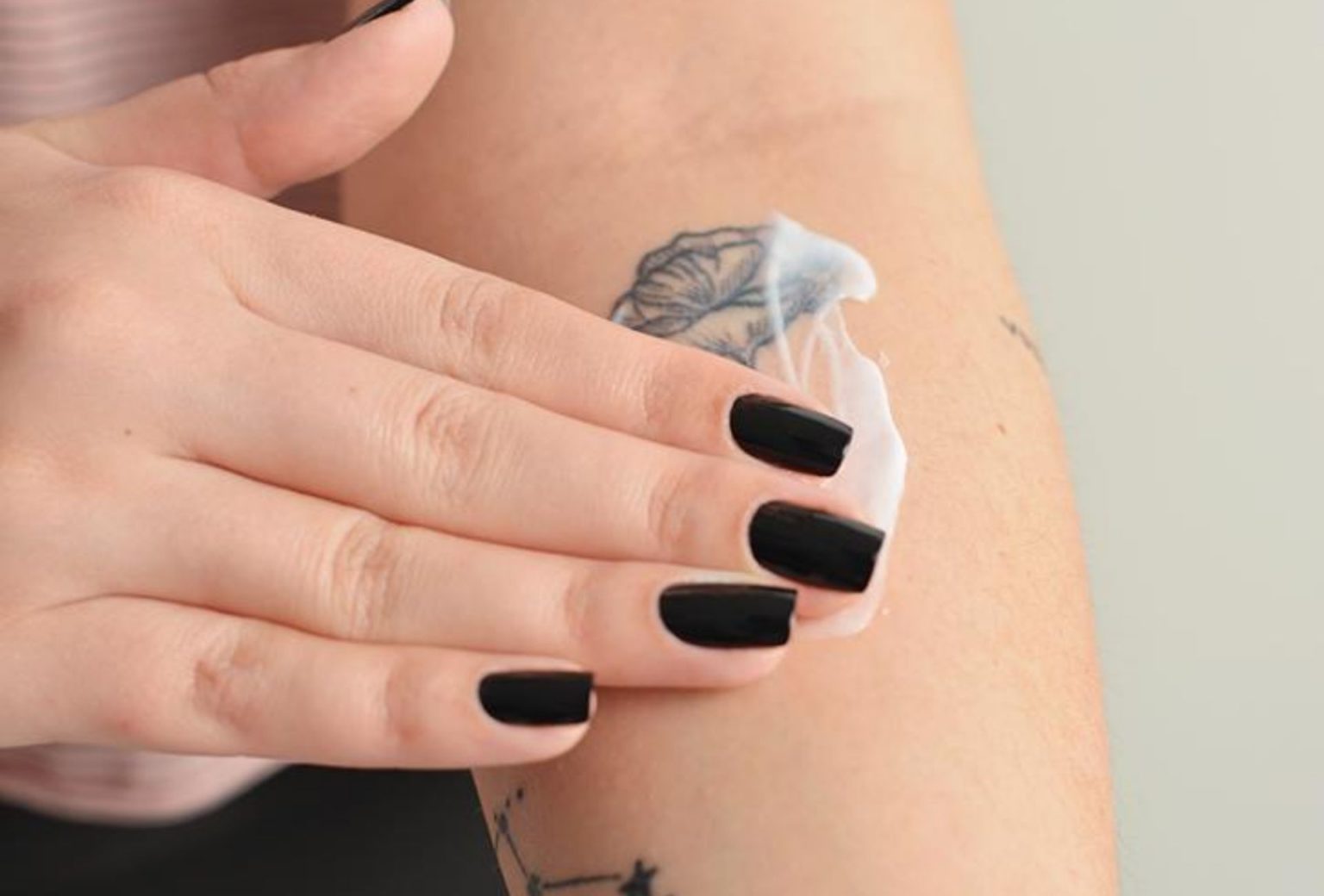 Cuidados Pós-Tatuagem: 7 Dicas Infalíveis para Cuidar Bem da Tatto